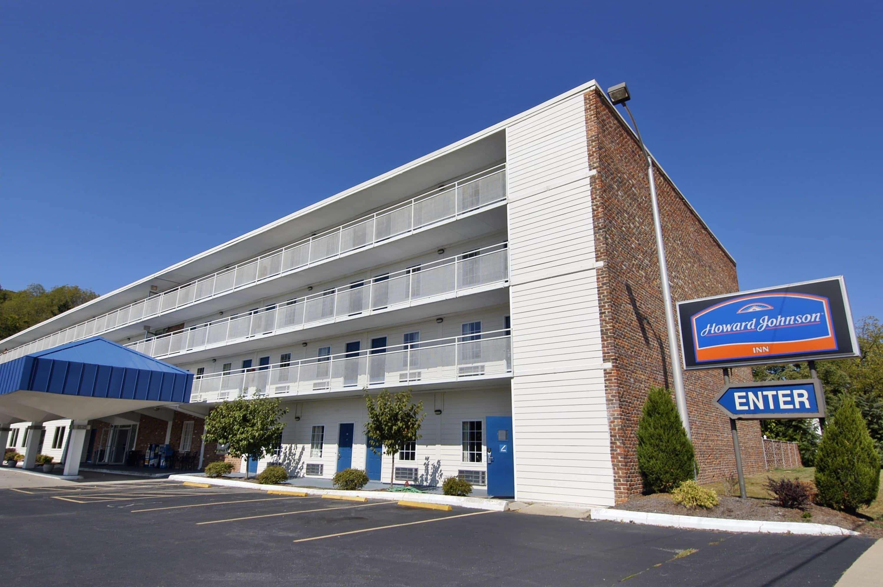 Howard Johnson By Wyndham Staunton Exteriér fotografie