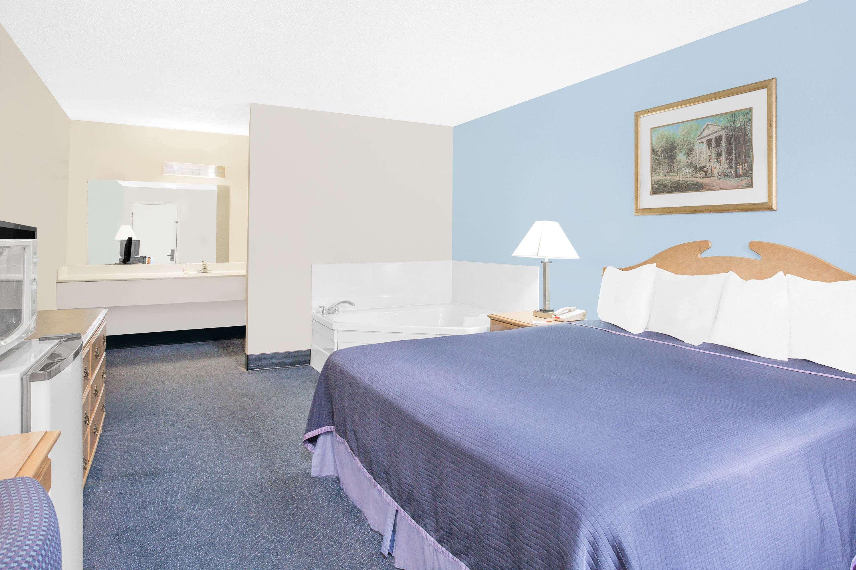 Howard Johnson By Wyndham Staunton Exteriér fotografie