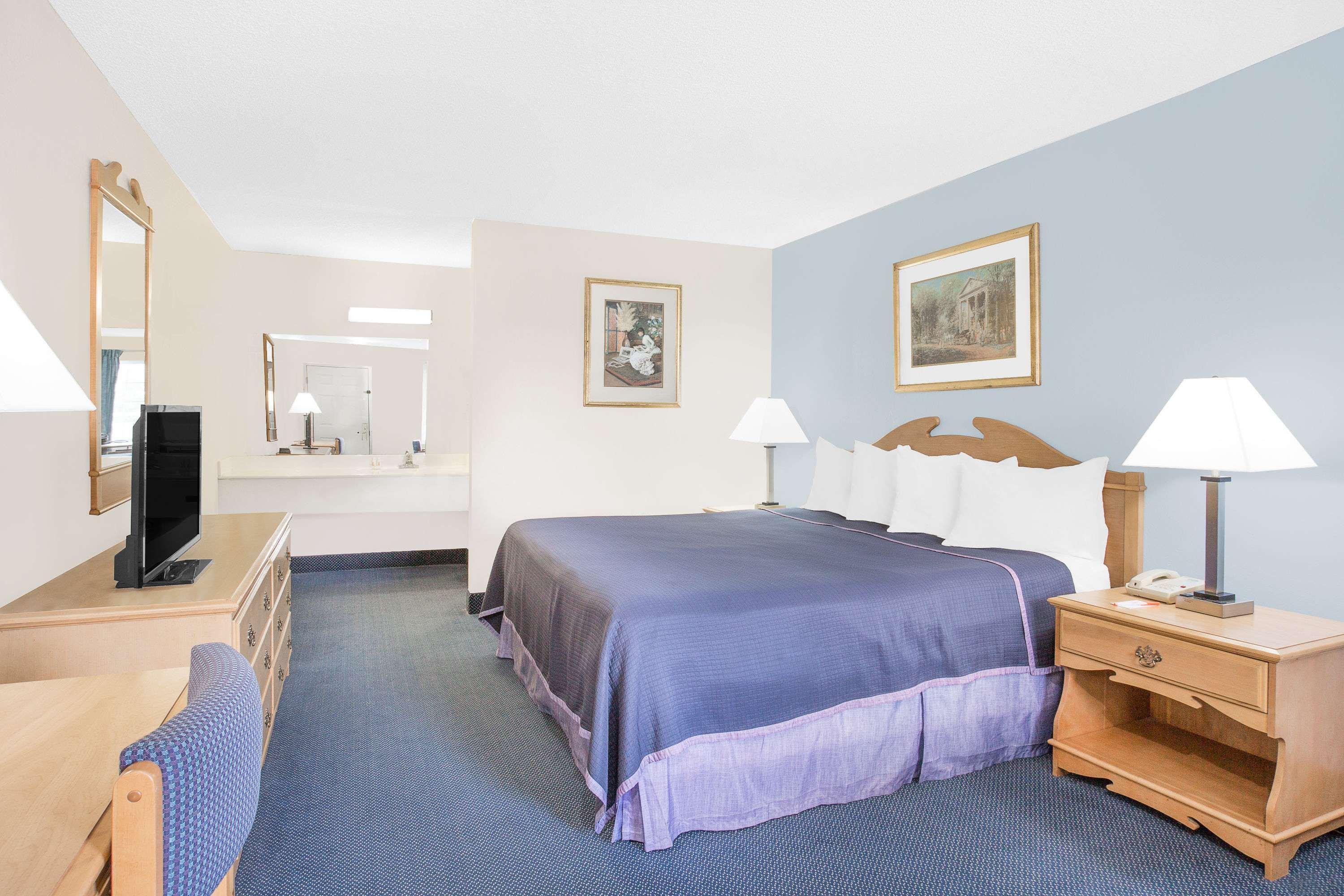 Howard Johnson By Wyndham Staunton Exteriér fotografie