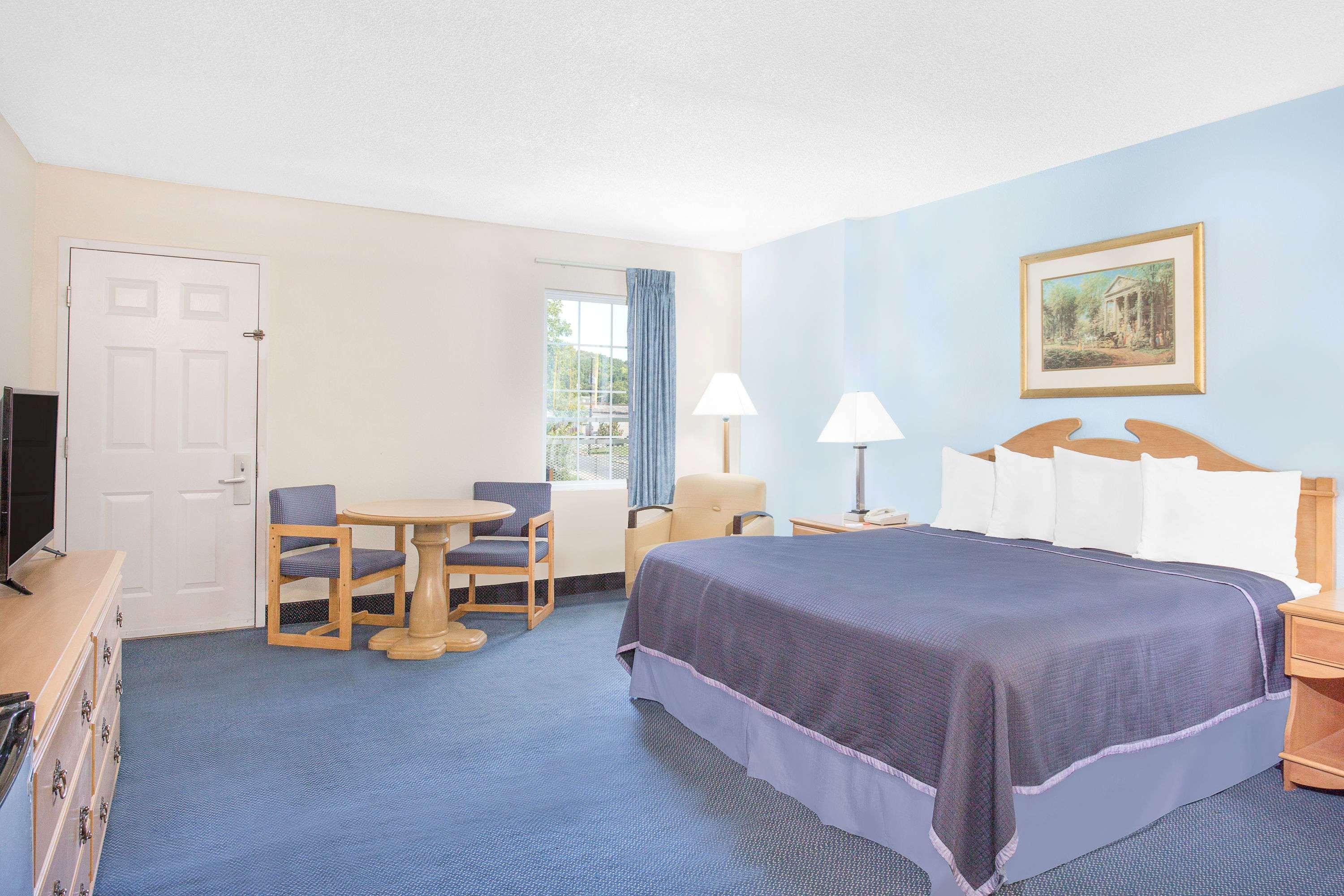 Howard Johnson By Wyndham Staunton Exteriér fotografie